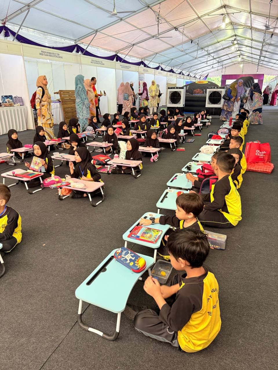 PERTANDINGAN MEWARNA SEMPENA KARNIVAL SAMBUTAN DUA DEKAD YAYASAN DIRAJA SULTAN MIZAN